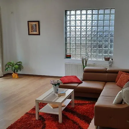 Mona Villa *